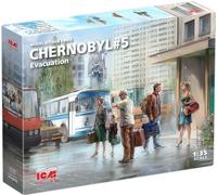 ICM 35905 1/35 Chernobyl#5. Extraction (4 adults, 2 children and luggage) (100%