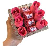 Idee Regalo Mon Cheri - Festa Della Donna 2024 - Vaso Vetro 10cm + 6 Boccioli Di Rose Rosa in Legno + 16 Mon Cheri - Confezione Regalo (MONCHERI)
