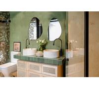 IDONA SPECCHIO FORMA ORGANICA A PARETE CON BORDO METALLO NERO