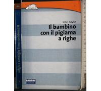 Il bambino con il pigiama a righe