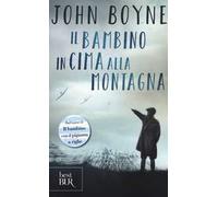 Il bambino in cima alla montagna