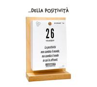 Il Calendario Top della POSITIVITÀ - Good Vibes - 2026 - Regala positività, trasmetti serenità | Con Sostegno in Legno | In Confezione Regalo | cm 10x14 | Made in Italy