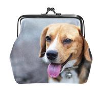 Il cane Beagle si siede sulla strada. Simpatico portamonete con fibbia