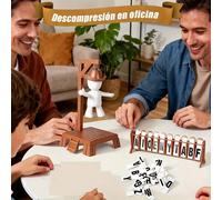 Il Gioco delle Parole, Lettere Bianche in Spagnolo, Nere in Inglese. Gira la Ruota per Determinare l'Azione, Usa le Tessere delle Lettere per Formare la Parola. Se Indovinata Incorrettamente, il Perso