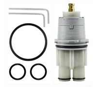 Il nucleo della valvola RP46074 per sistemi doccia multi controllo aiuta a mantenere la temperatura dell'acqua confortevole regolando le differenze di pressione in ingresso (A)