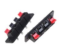 Il terminale del connettore in plastica a 4 posizioni viene premuto nella clip della scheda di prova del terminale dell'altoparlante audio a molla della presa