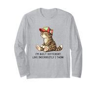 I'm Built Different Funny Tabby Cat Wearing cap Meme Humor Maglia a Manica