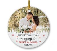 Immagine di caricamento personalizzata Il nostro primo ornamento di Natale fidanzato, 1 ° Natale impegnato decorazione ricordo in ceramica, nomi personalizzati e data regali di fidanzamento