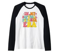 in My Softball Pitcher Era Groovy Fastpitch Softball Gamer Maglia con Maniche Raglan