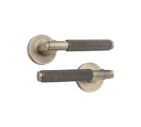 Infinity Decor Maniglia a leva zigrinata opaca anticata su rosetta a molla, maniglia per porte interne ed esterne