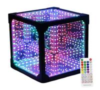Infinity Mirror Tunnel Light - Luce notturna a cubo 3D RGB con telecomando e controllo tramite app, interfaccia USB, lampada da scrivania reattiva al suono, per soggiorno e camera da letto, 10,8 cm di