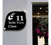 Insegna Con Numero Di Casa E Nome Della Strada Con Design Di Farfalle