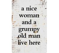 Insegne In Metallo A Nice Woman And A Grumpy Old Man Live Here Cartello In Metallo Vintage Tin Signs Per Toilette Giardino Bagno Bar M