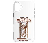 Installing Muscles Please Wait Sloth Tirare su Bradipo Custodia per iPhone 16 Plus