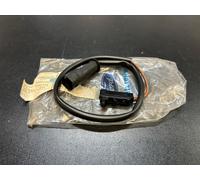 INTERRUTTORE ALLARME CHIUSURA PORTA CENTRALE FORD SIERRA 82-93 GRANADA SCORPIO