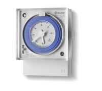 Interruttore Orario EMR Giornaliero/Settimanale 1 Scambio 16A Finder 12.31