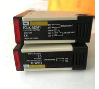 Interruttore sensore fotoelettrico tipo E3JK-5DM1 5L a sbarramento CA 90-250V, distanza interruttore regolabile 5 m