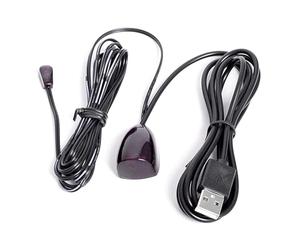 IR Remote Extender con due moduli cablati per la configurazione di | Due moduli cablati e connettore maschio USB-A, layout del cavo collegato per una configurazione di estensione del telecomando