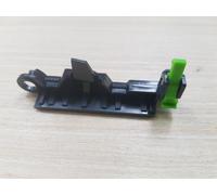 iRobot 4639202 Staffa di bloccaggio spazzola principale per Roomba serie i j E