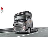 ITALERI 1/24 VOLVO FH16 GLOBETROTTER XL 2014