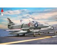 Douglas A/4 E/F/G Skyhawk Plastic Kit 1:48 Model ITALERI