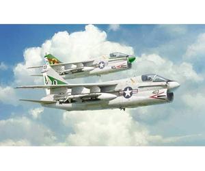 Italeri 1411 LTV A-7E Corsair II Us Navy & Greek Markings 1/72 Scale Model Kit