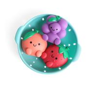 Itzy Ritzy Set di 3 spruzzatori da bagno e 1 colino (frutta)