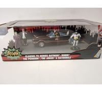 Jada Toys Batmobile Classic Joker Penguin Batman figurines 1/24 253215011