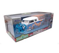 Jada Toys VW BUS PICK 1963 W/COOKIE MONSTER FIGURE 1:24