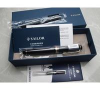 Japanese Sailor Professional Gear Slim Gold Trim 21K Medium-nib 11-2151-420