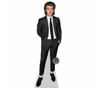 Joe Keery a grandezza naturale