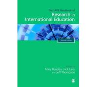 John Jeff Thomp The SAGE Handbook of Research in Internationa (Copertina rigida)