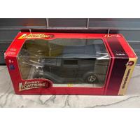 Johnny Lightning 1932 Ford Sedan Consegna, Piatto Nero 1:24 Scala Raro Opaco