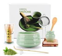 JOYBOY Matcha Kit 8 Pezzi,Set da tè Matcha,Ciotola Matcha, Matcha Whisk, Supporto Chasen, Cucchiaio di Matcha, Setaccio, Tovagliolo da tè, Portacucchiaio, Set Matcha per Principianti Regalo