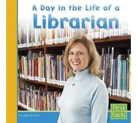 Judy Monroe A Day in the Life of a Librarian (Copertina rigida) First Facts