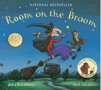 Julia Donaldson Room on the Broom Lap Board Book (Libro di cartone)