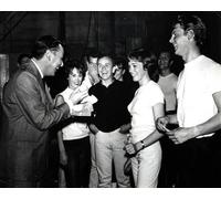 Julie Andrews & Giacomo Fox [1020984] 8x10 Foto (Altre Misure Disponibile)