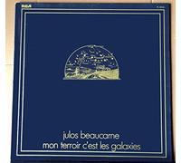 Julos Beaucarne - RCA PL 40124 - Julos Beaucarne - Mon Territoire c'est les Galaxies : La Cil Limited Company, La maison jalouse de la montagne, Je t'offre un verre d'au glacée, Je vis en compagnie de 4 milliards de femmes et d'hommes, La bière catholique, Quand vous serez au milieu de la grande vie paysanne, La voie nue, Mon territoire c'est les galaxies, Pompes funèbres, Elle avait pris dans son armoire à seins, Régulièrement je t'écris, Et vous me revenez par intermittence, Ce matin-là, Si tous les gens. Disque vinyle LP 33t (et non CD).