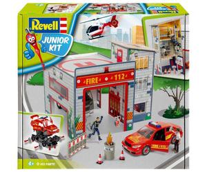 Junior Kit Playset Fire Station 1:20 Plastic Model Kit REVELL