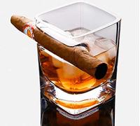JUWNMANT Il Bicchiere da Whisky (Bicchiere da Whisky in Cristallo da 320 ml) è il Regalo Perfetto Per gli Amanti del Whisky. Adatto Per Whisky, Birra, Vino, Liquori.