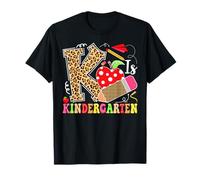 K Is for Kindergarten - Simpatico Design dell'alfabeto del Primo Giorno Maglietta