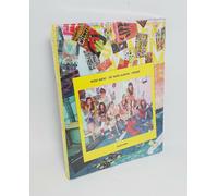 K-POP WekiMeki 1° Mini Album CD WEME + 84p Libretto + 2p Photocard + Scheda P...