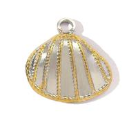 KAHDGSS Ciondolo in acciaio inossidabile con ciondolo a forma di cuore a forma di stella, farfalla, api, 11 opzioni eleganti con orlo liscio, stella, luna, cuore, idea regalo, Misura unica, come