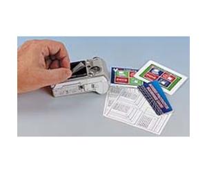 Kaiser Pellicola protettiva per monitor/display 3 pezzi da 10 x 8 cm ciascuno con etichetta di formato. Incluso panno per la pulizia a secco e a umido