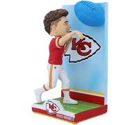 Kansas City Chiefs Patrick Mahomes #15 NFL Azione Posa Luce Up Sfera Bobblehead