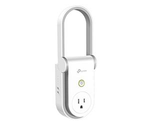 Kasa AC1200 Wi-Fi Range Extender Smart Plug by TP-Link - Fast AC1200 Wi-Fi Extender/Repeater con built-in Smart Plug, nessun hub richiesto, funziona con Alexa e Google Assistant (RE370K)