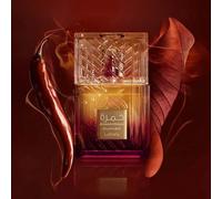 Khamrah 100ML Eau de Parfum unisex Note di testa: cannella, noce moscata, bergamottoNote di cuore: pralina, datteri, tuberosa, mahoniaNote di fondo: vaniglia, fave tonka, mirra, benzoino, Akigalawood®