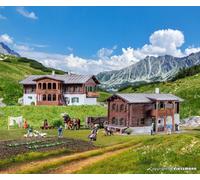 KIBRI 37029 Scala N Due chalet alpini (completi di base) (villaggio di Sertig)