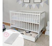 Kids Collective Lettino per neonati 60x120 con sponde con materasso Lettino che cresce con il bambino rete a doghe regolabile in altezza con sponde rimovibili & cassetto bianco Legno massello di pino