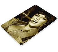 KIEJAW Targa in latta B112 Blowing Smoke Hot Pin Up Girl Cigar Smoke Shop decorazione in metallo 20,3 x 30,5 cm